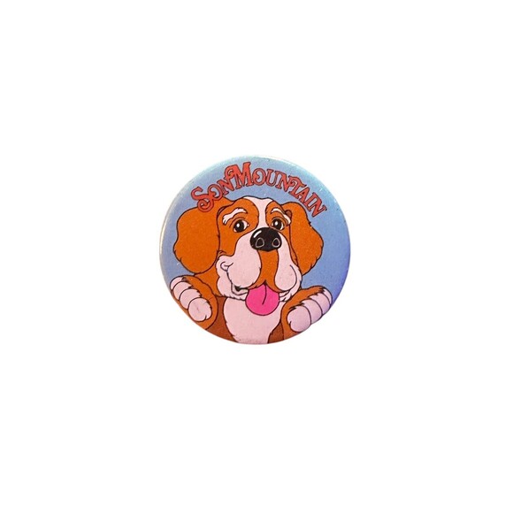 Vintage Button Pin Son Mountain Brown White Cartoon Saint Bernard Dog RARE - Picture 1 of 2
